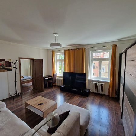 Apartman 63M2 S Balkonem V Lazenskem Centru Карлові Вари Екстер'єр фото