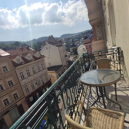 Apartman 63M2 S Balkonem V Lazenskem Centru Карлові Вари Екстер'єр фото