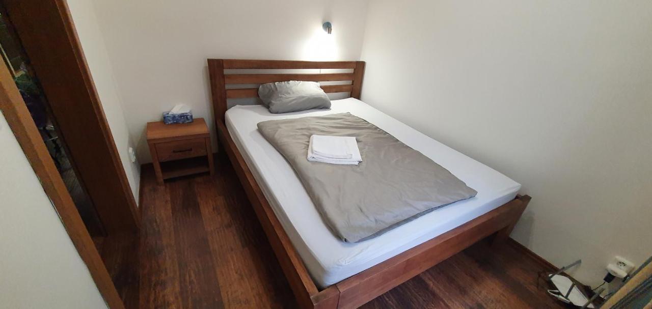 Apartman 63M2 S Balkonem V Lazenskem Centru Карлові Вари Екстер'єр фото
